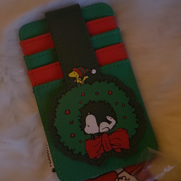 LOUNGEFLY SNOOPY WOODSTOCK LIGHT UP WREATH CROSSBODY BAG AND CARDHOLDER - Picture 4 of 6